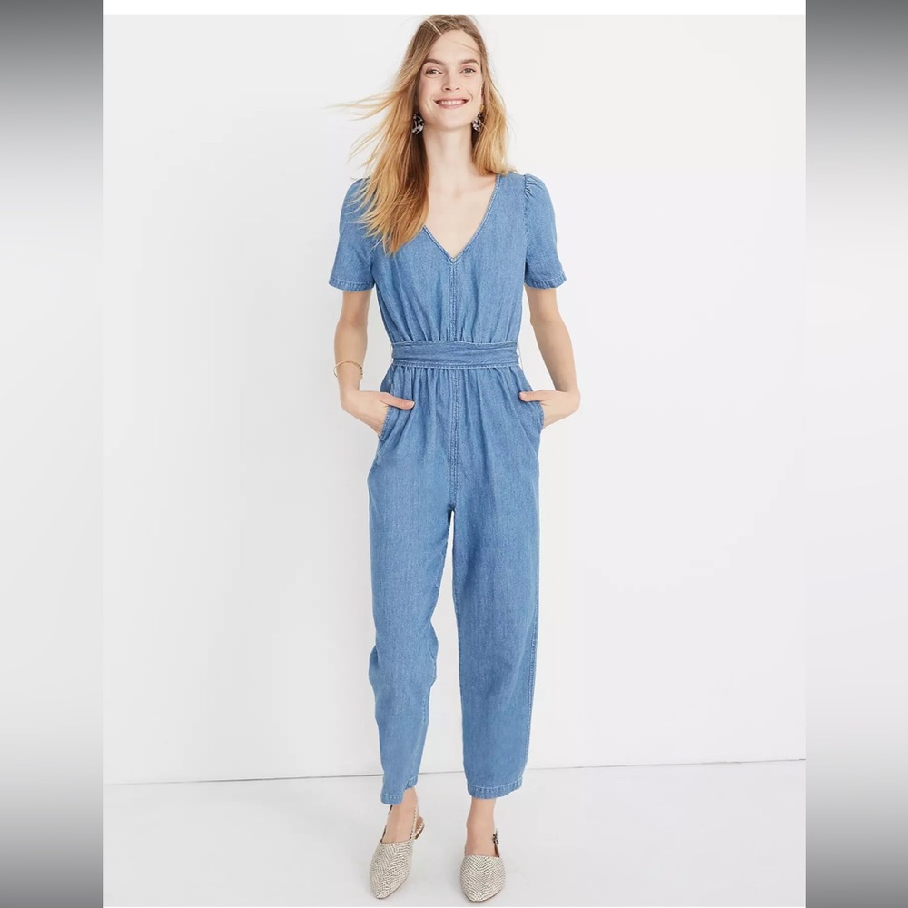 Madewell Denim Puff-Sleeve Tapered Jumpsuit. NWOT. *NO belt*